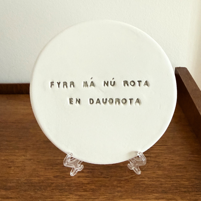 Fyrr má nú rota en dauðrota – Platti
